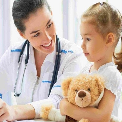 Pediatra, specjalista onkologii i hematologii dziecięcej